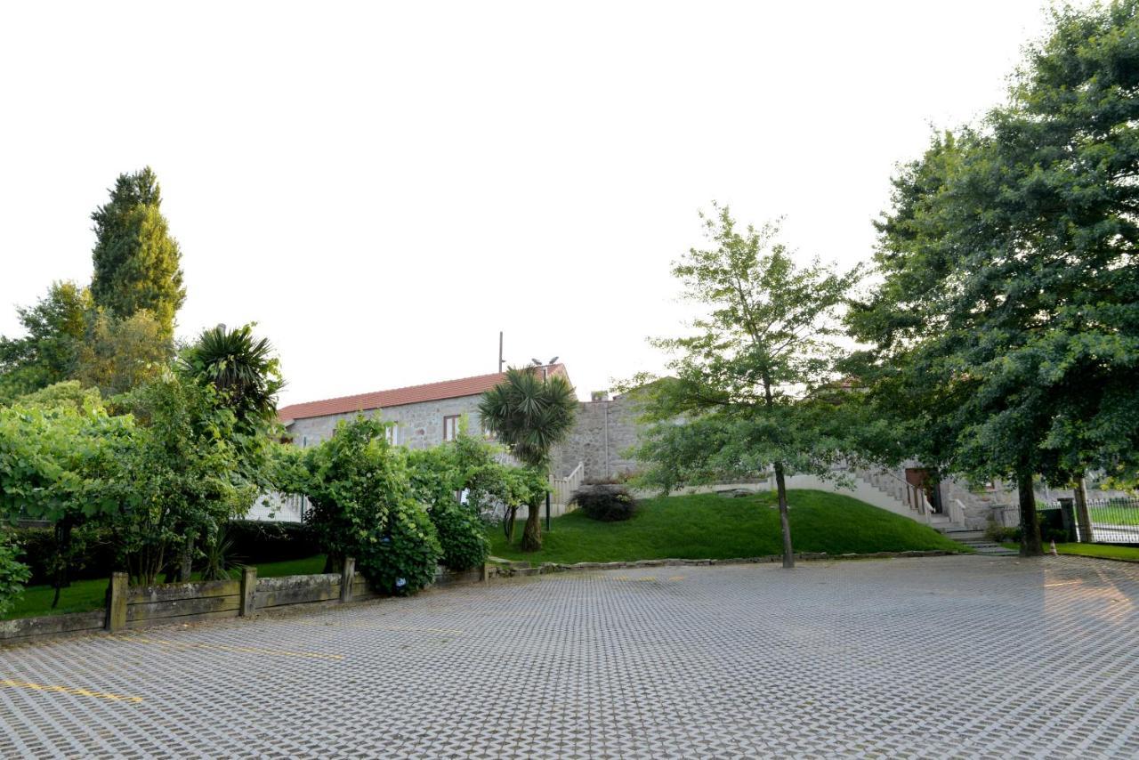 Bed and Breakfast Quinta Dos Jasmins Pacos de Ferreira Esterno foto
